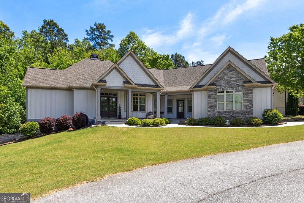 Photo of 415 Vanderbilt Parkway, Newnan, GA 30265 (MLS # 10766115)