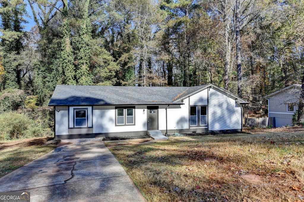 Photo of 2853 Franklin Road SW, Lawrenceville, GA 30044 (MLS # 10756385)