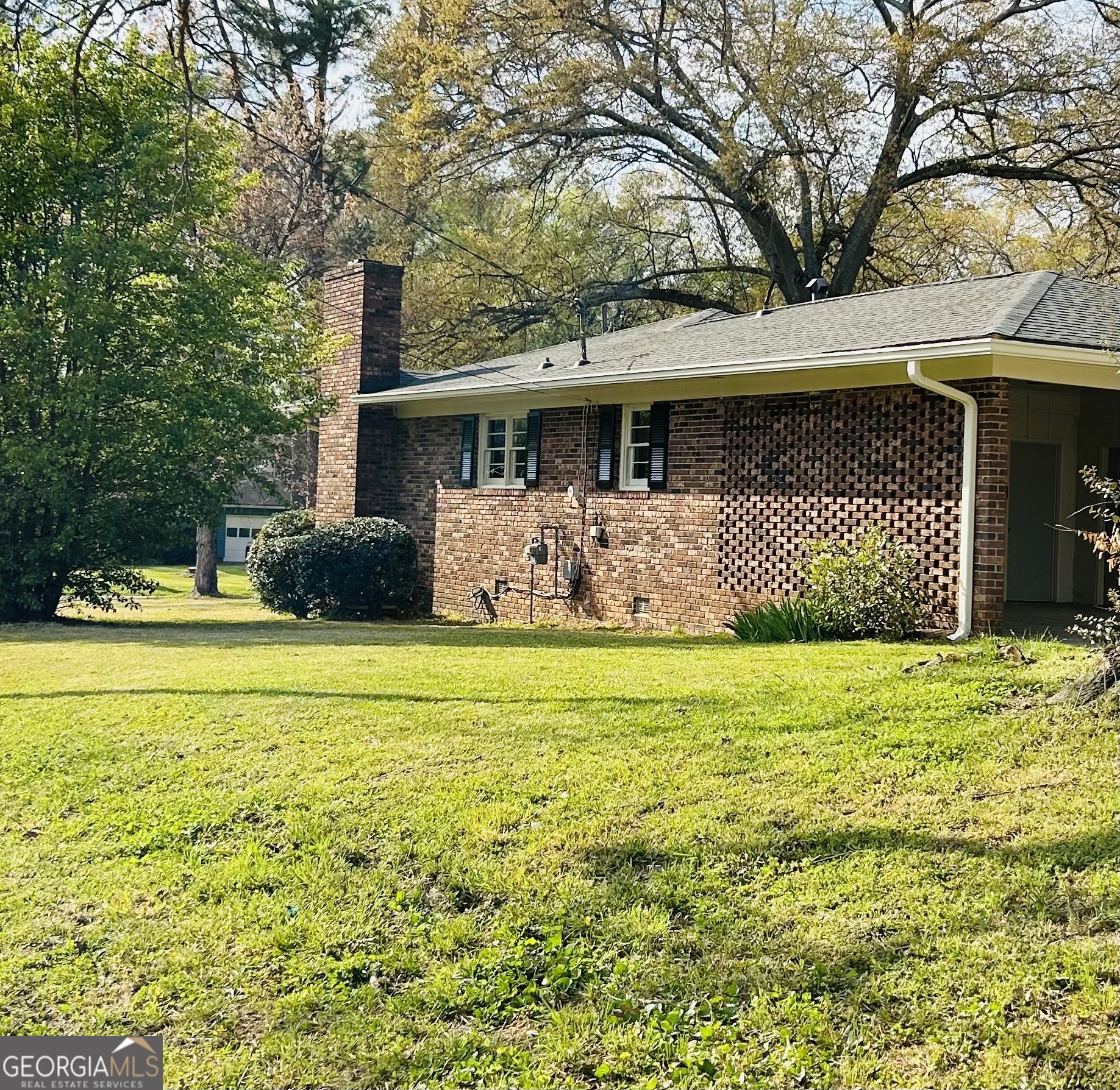 600 Oakcrest DR
