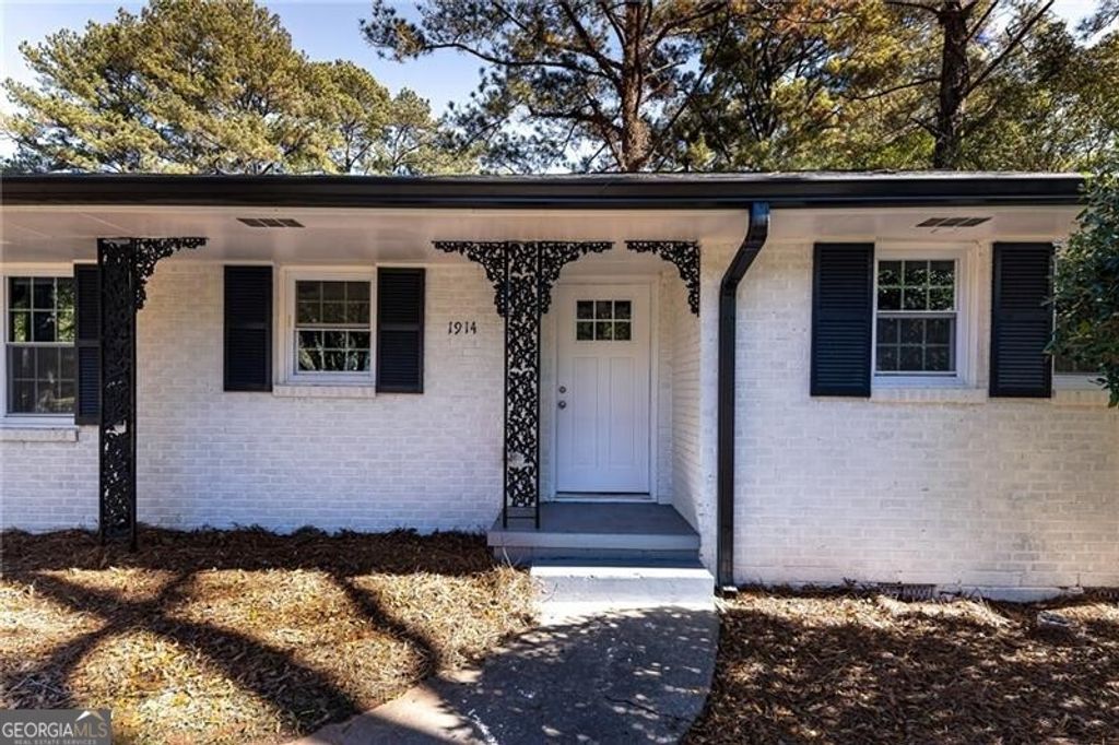 Photo of 1914 Derrill Drive, Decatur, GA 30032 (MLS # 10762584)
