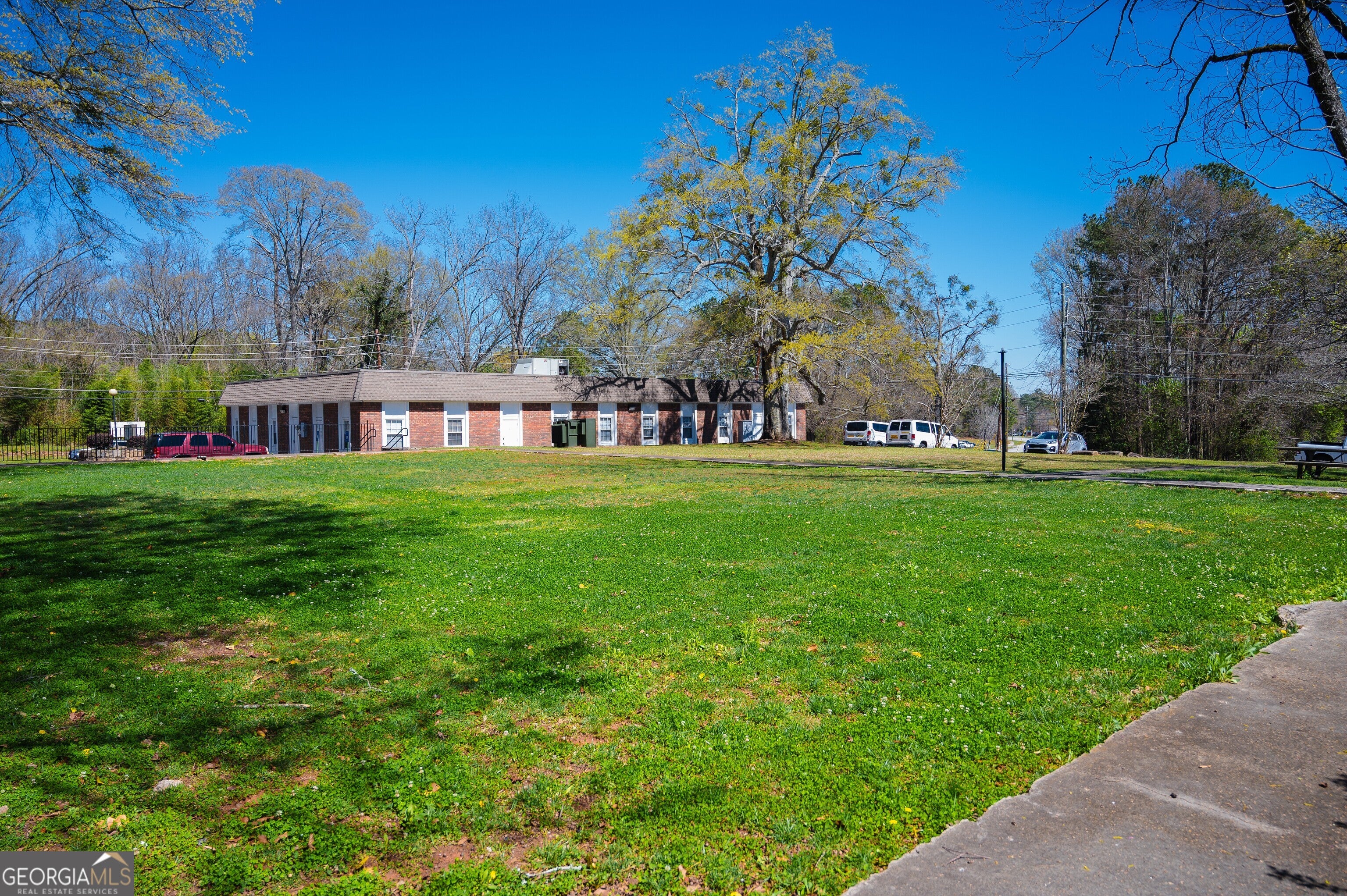 118 Stockbridge RD