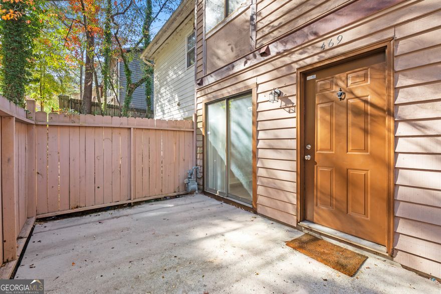 This 2-bedroom, 2.5-bath home in Sandy Springs features fresh interior paint and updated fixtures throughout. Each bedroom has a private full bath, with a half bath on the main level. Includes a front patio connected to the dining area and a back patio off the living room. Convenient access to GA-400, I-285, Roswell Road, schools, shopping, and dining.