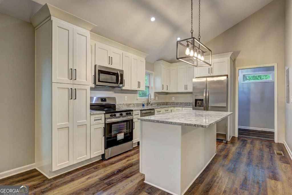 Photo of 641 Ragsdale Road, Sharpsburg, GA 30277 (MLS # 10741871)