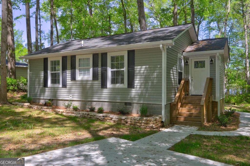 Photo of 641 Ragsdale Road, Sharpsburg, GA 30277 (MLS # 10741871)