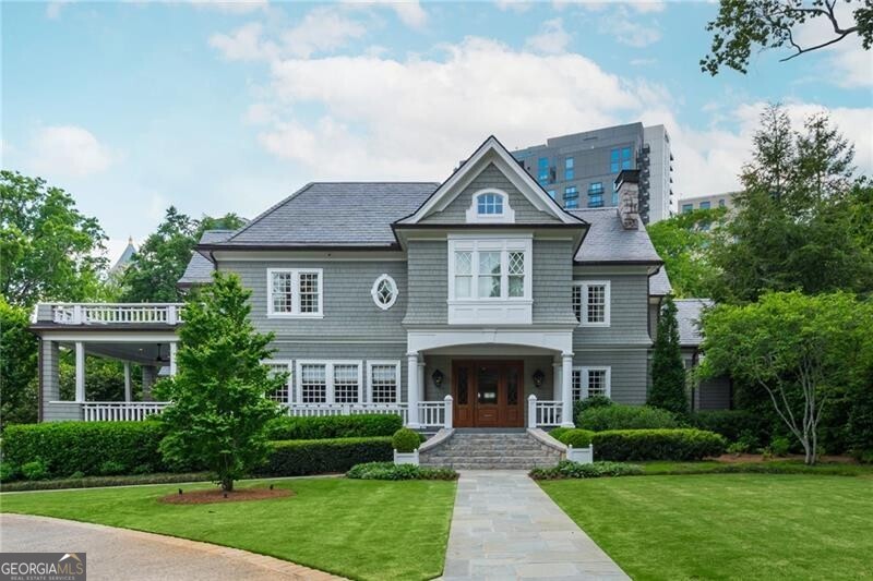 210 Peachtree CIR NE