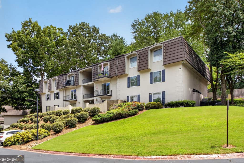Photo of 725 Dalrymple Road #7J, Sandy Springs, GA 30328 (MLS # 10819266)
