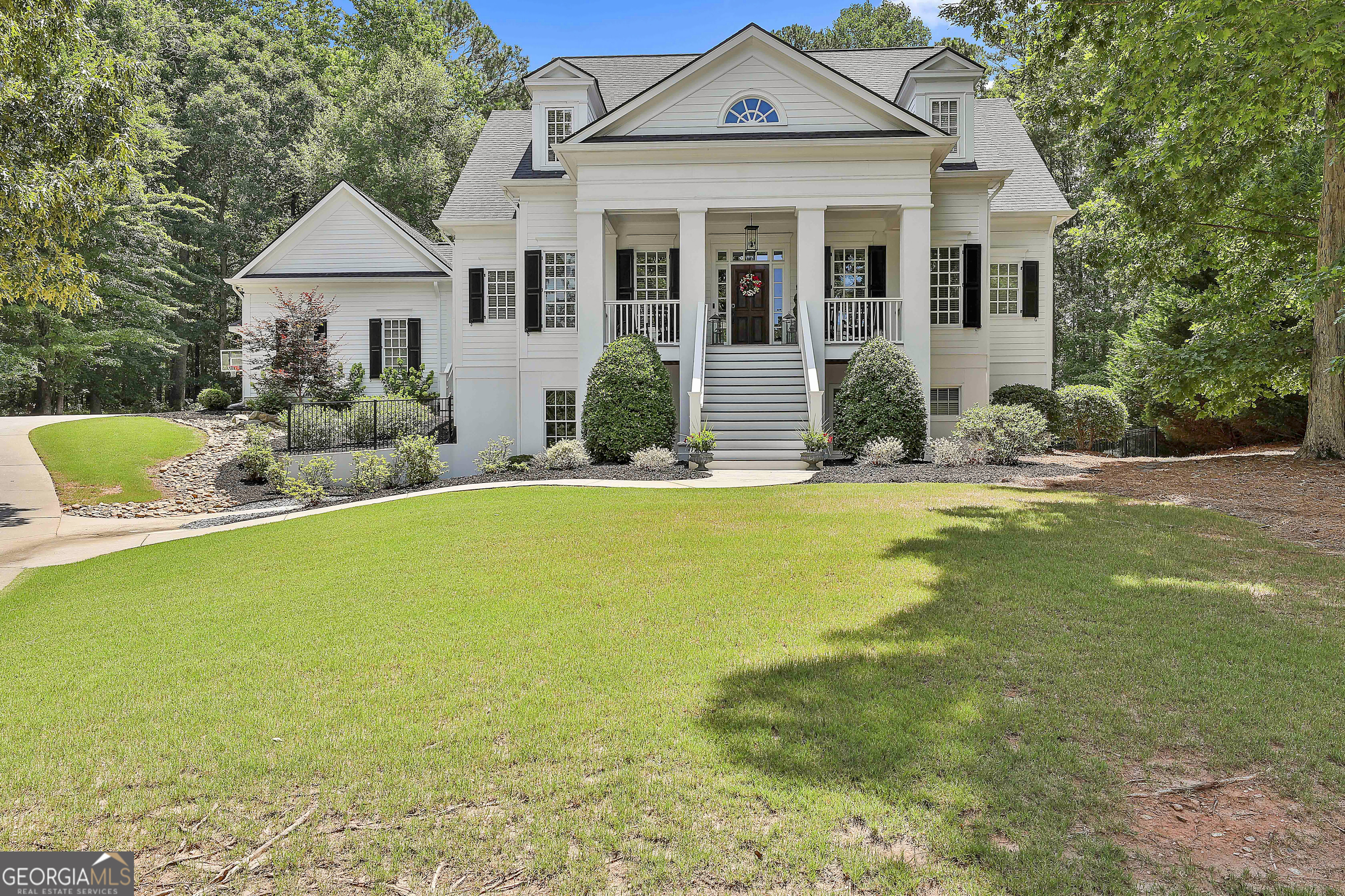 275 Sidney LN