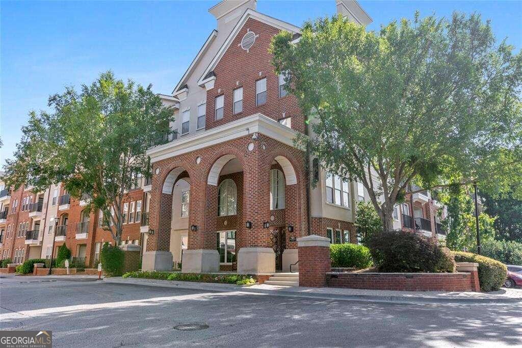 Madison Square at Dunwoody - Residential