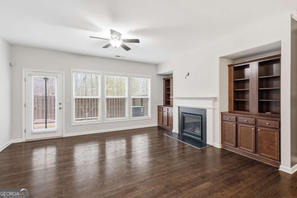 1615 Hampton Oaks DR