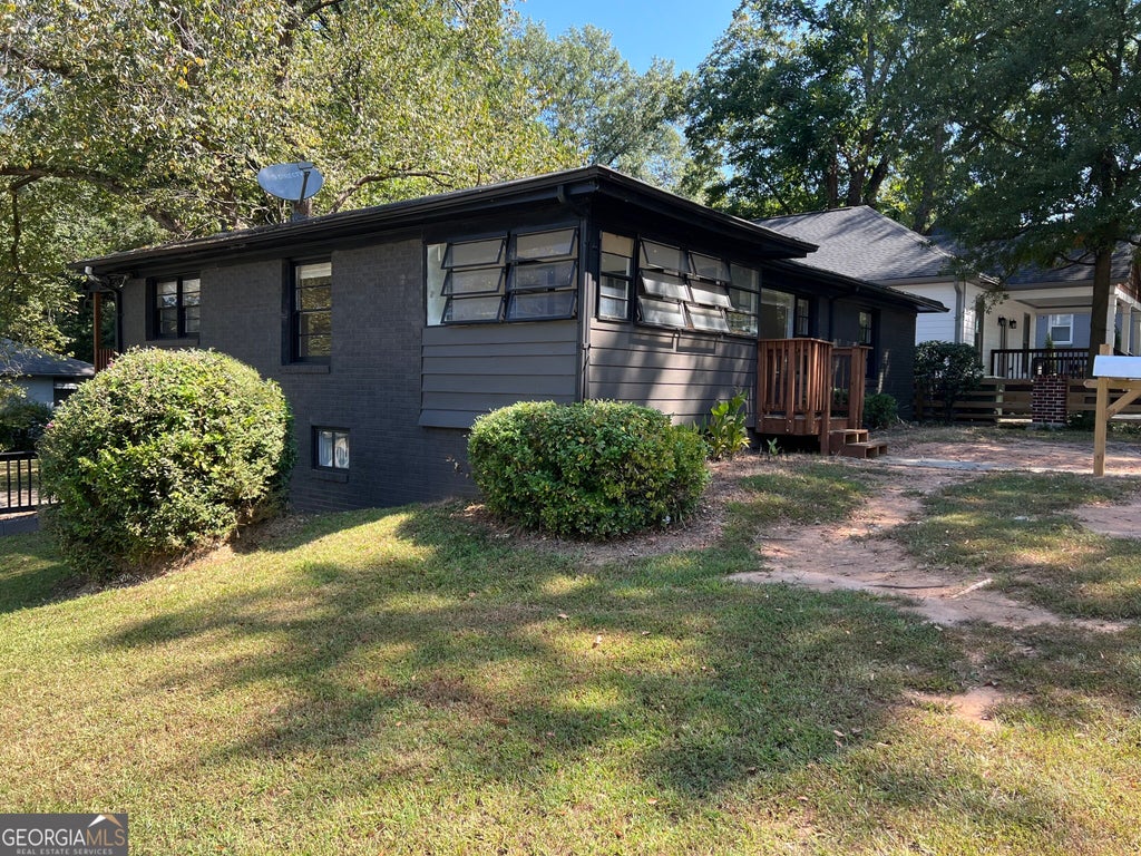Photo of 1215 Westview Drive SW #B, Atlanta, GA 30310 (MLS # 10841649)
