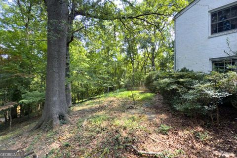 1700 W Paces Ferry RD NW Atlanta GA 30327
