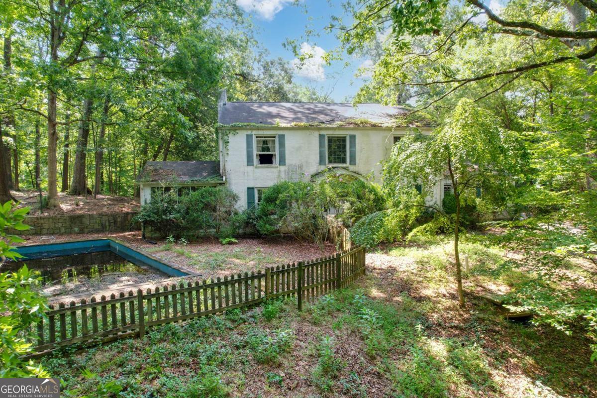 1700 W Paces Ferry RD NW