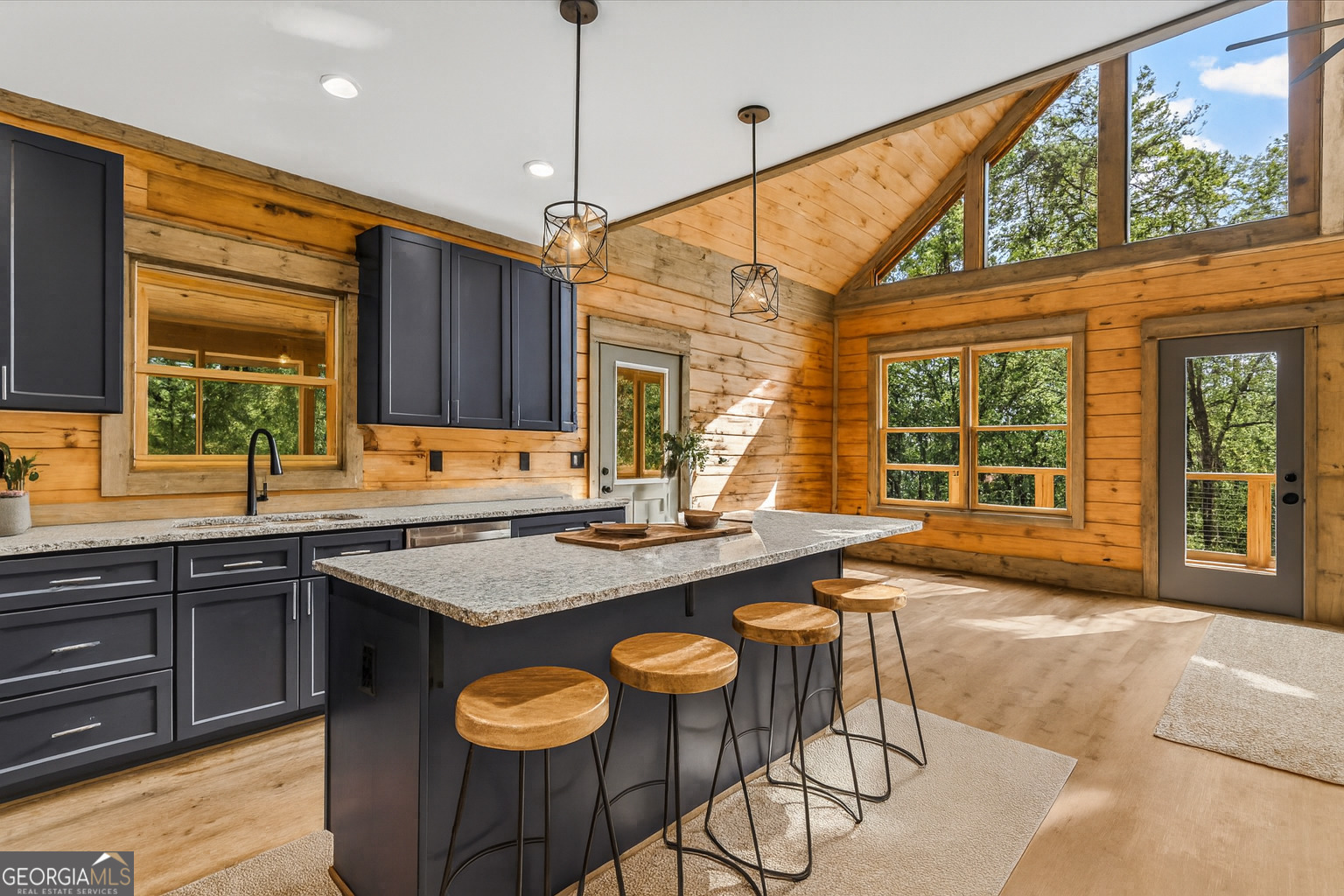 1725 Cherokee Gold TRL