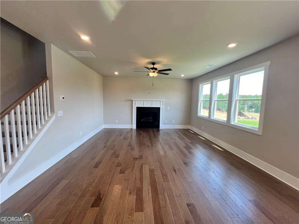 321 Willow CV