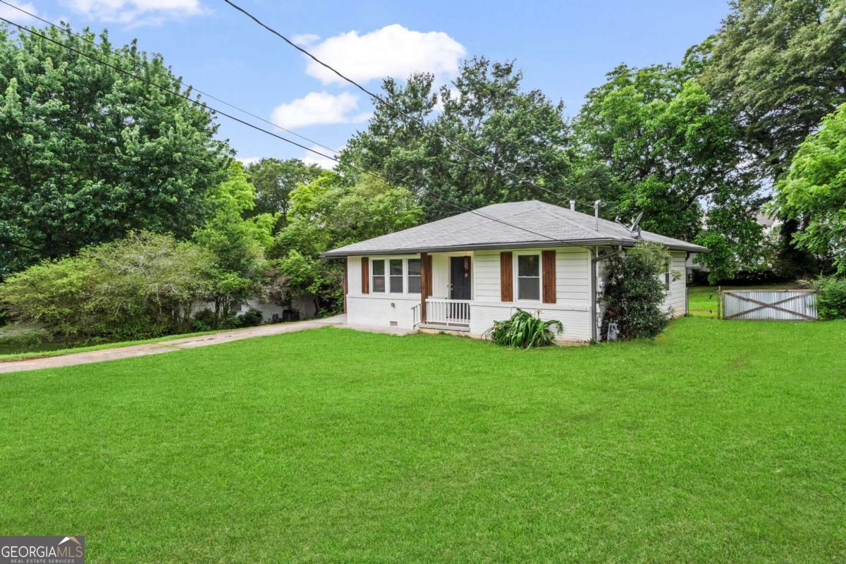 629 Dunton CIR SE