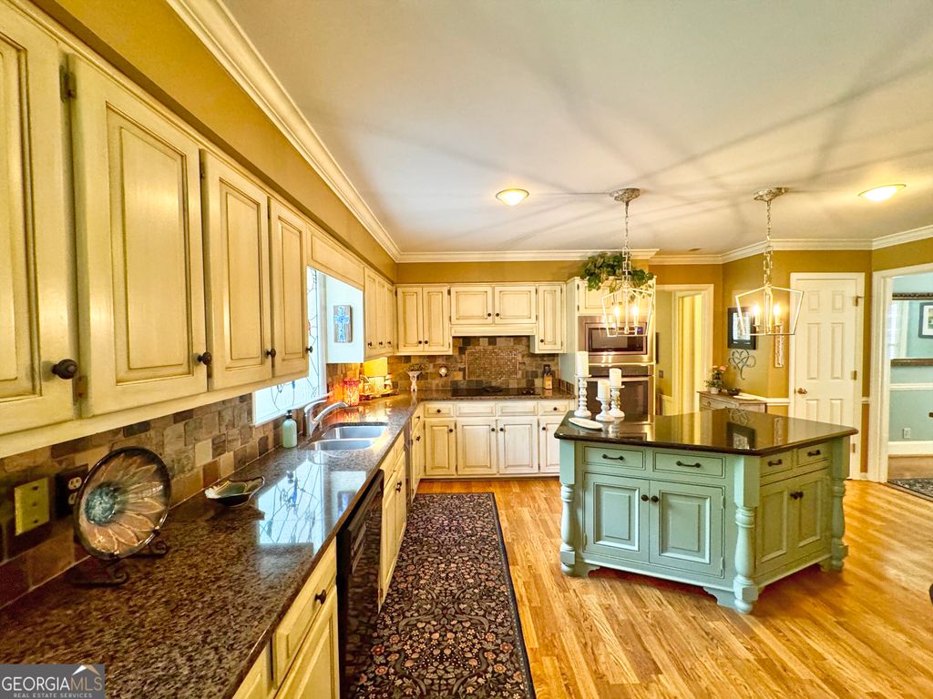 Photo of 1018 Riverside Drive, Lagrange, GA 30240 (MLS # 10799752)