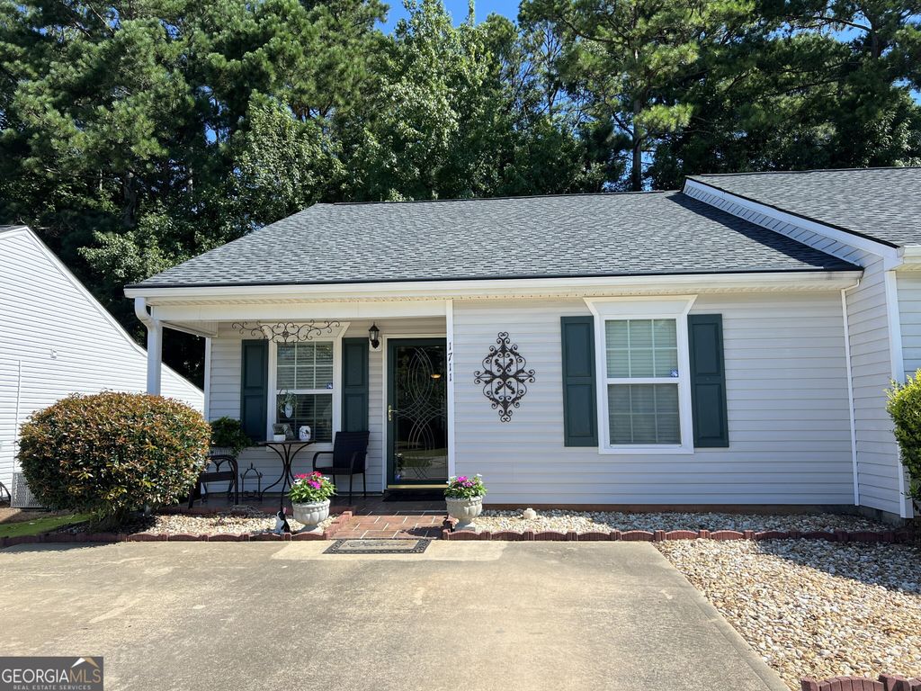 Photo of 1711 Summerwoods Lane, Griffin, GA 30224 (MLS # 10733739)