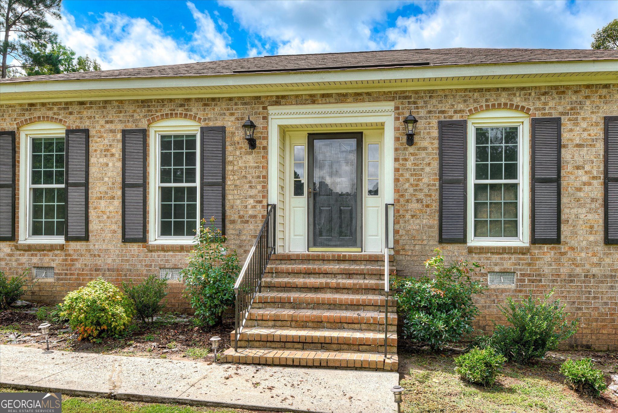 5182 Fairington DR