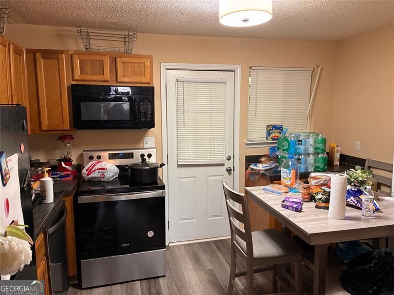 195 SYCAMORE DR E33