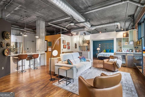 Photo of 3235 Roswell Road NE #405, Atlanta, GA 30305 (MLS # 10844947)