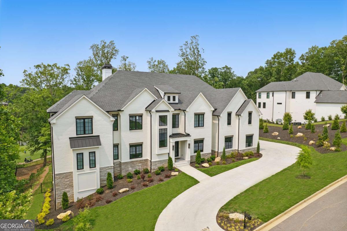 245 Traditions DR