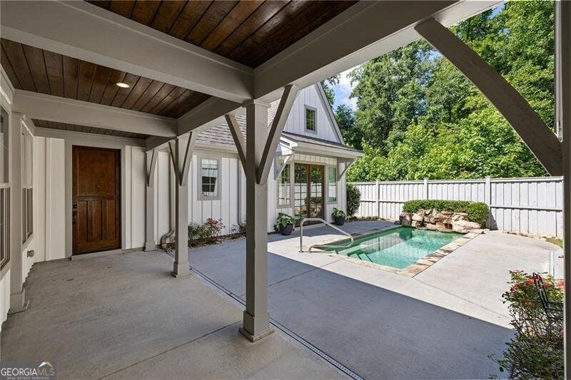 Photo of 225 Arbor Garden Circle, Newnan, GA 30265 (MLS # 10802468)