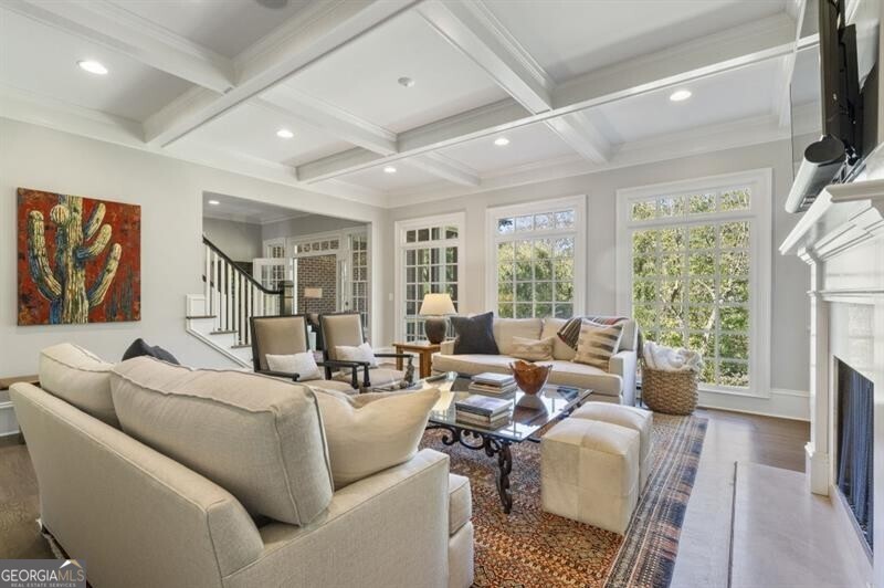 Ivy Knoll - Residential
