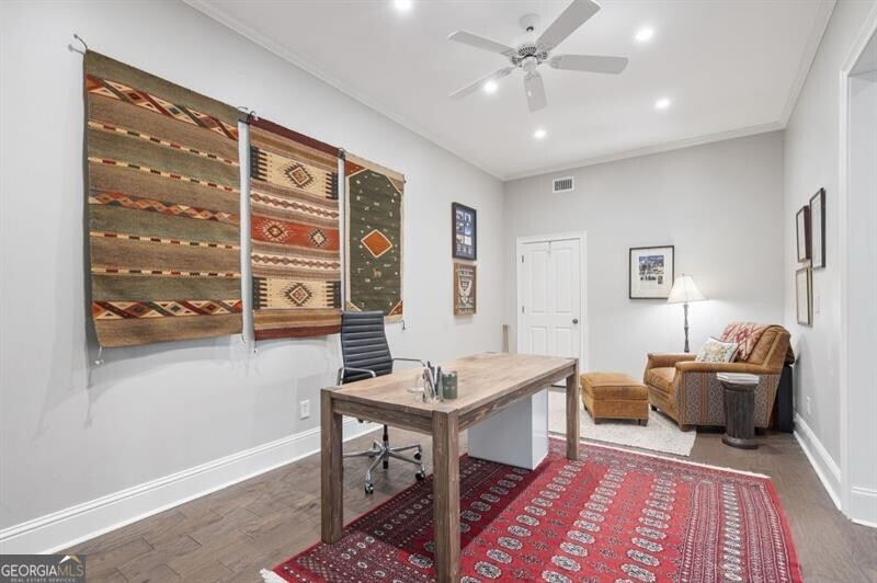 Ivy Knoll - Residential