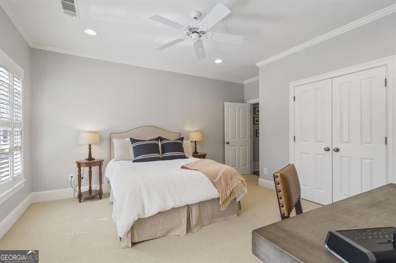 Ivy Knoll - Residential