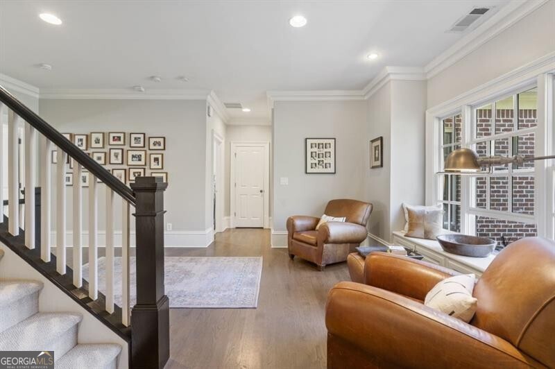 Ivy Knoll - Residential