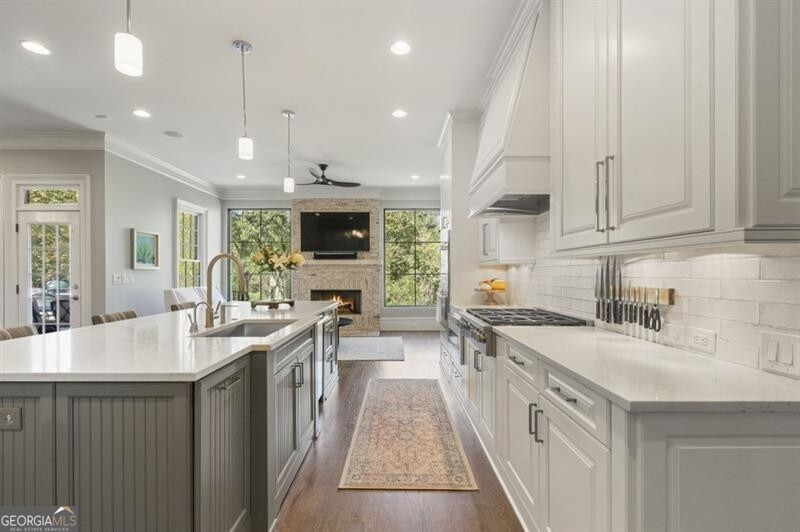 Ivy Knoll - Residential