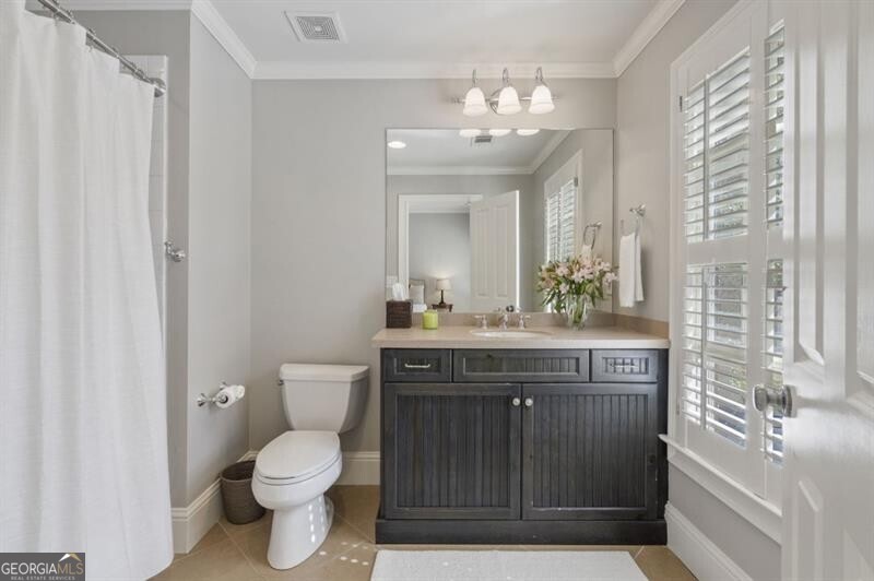 Ivy Knoll - Residential