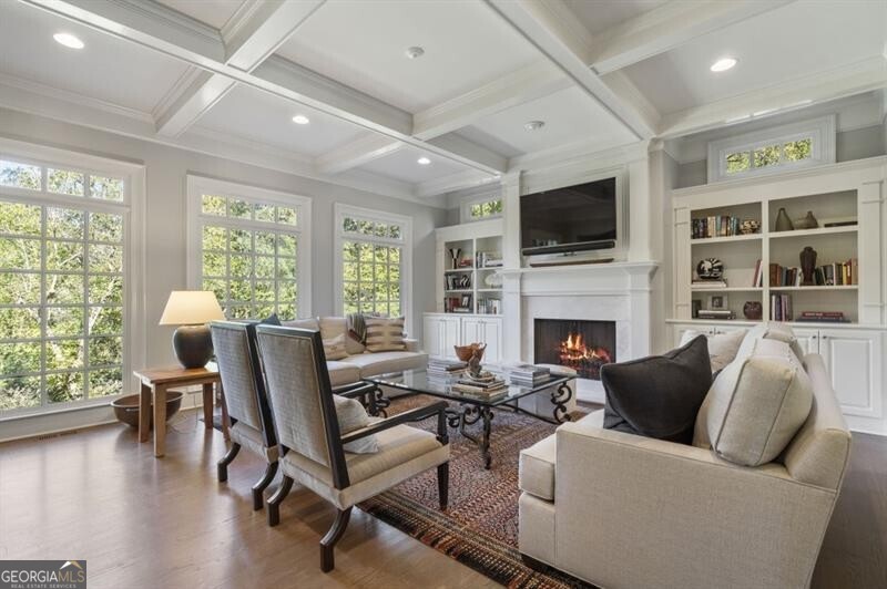 Ivy Knoll - Residential