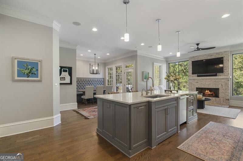 Ivy Knoll - Residential