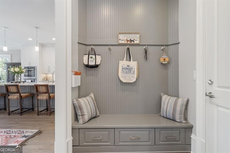 Ivy Knoll - Residential