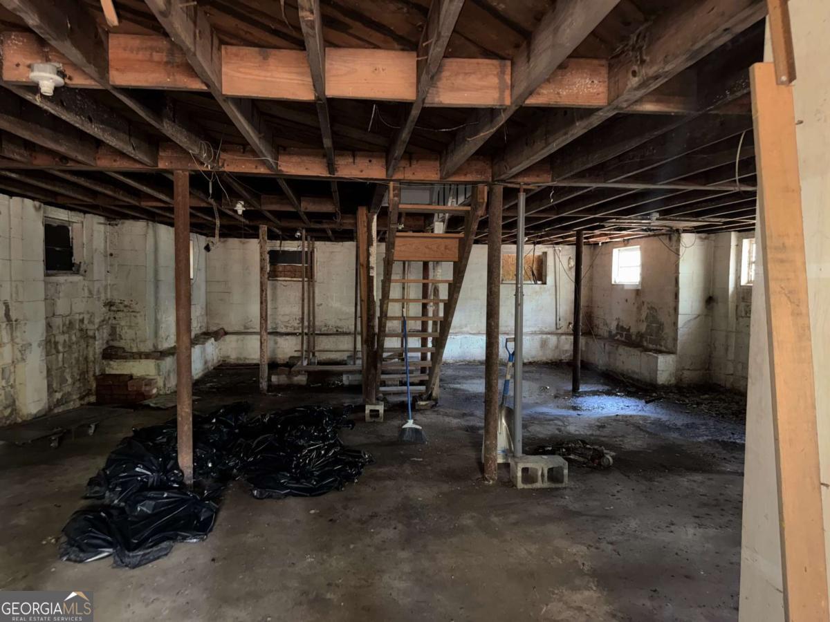Investors wanted. This home has been cleaned out and ready for rehab. Home will need a TOTAL REHAB! Maximize your return by finishing the basement and the attic space. NO BLIND OFFERS, UTILITIES WILL NOT BE ON FOR INSPECTION