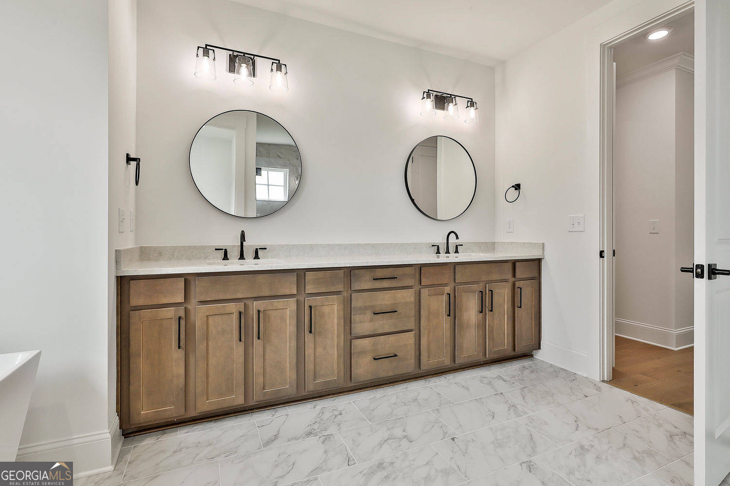 Fayetteville, Georgia 30215, United States, 4 Bedrooms Bedrooms, ,4 BathroomsBathrooms,Residential,Active,7247