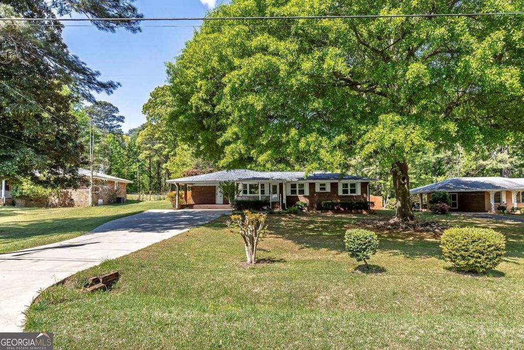 Photo of 6696 Starling Drive SW, Mableton, GA 30126 (MLS # 10729757)