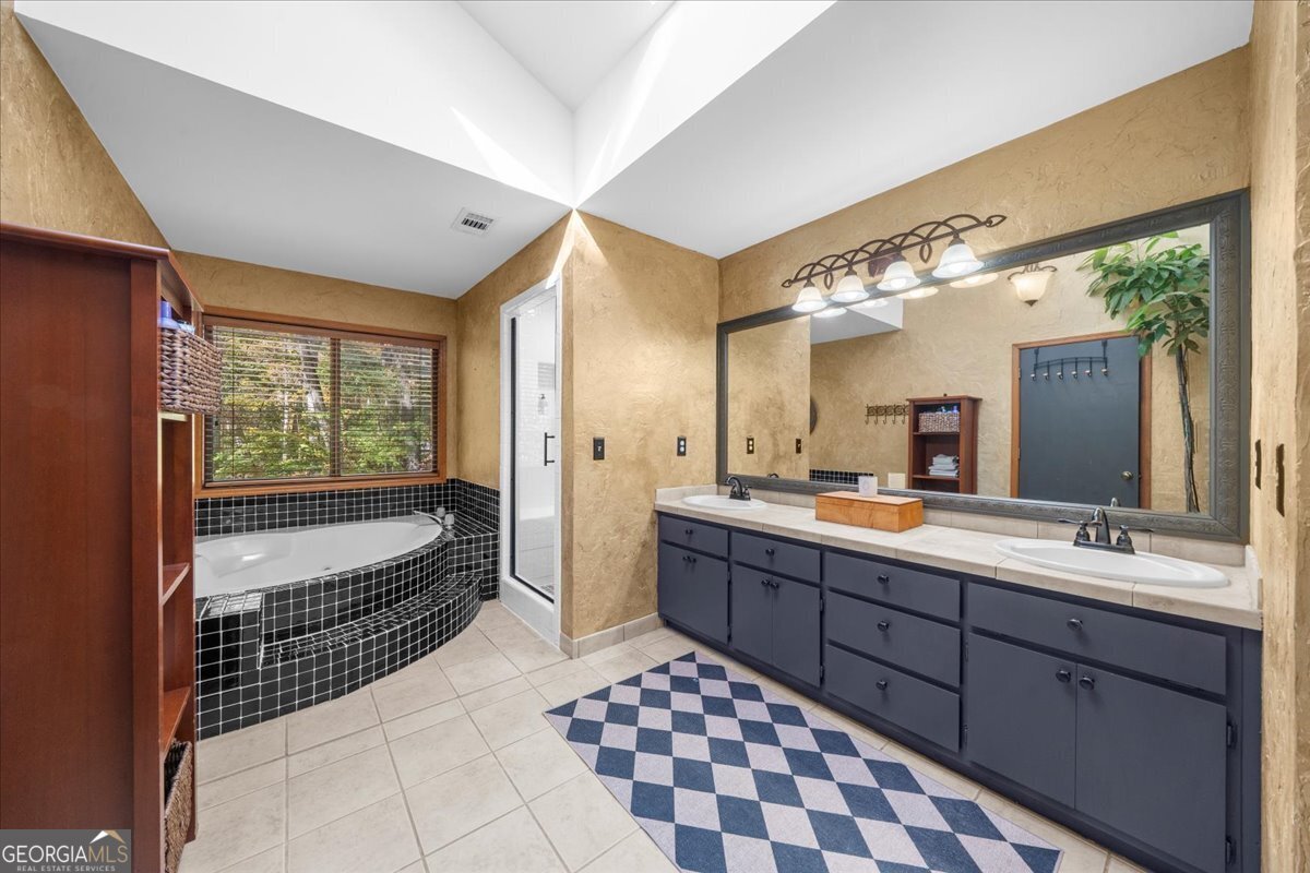 Loch Highland - Residential