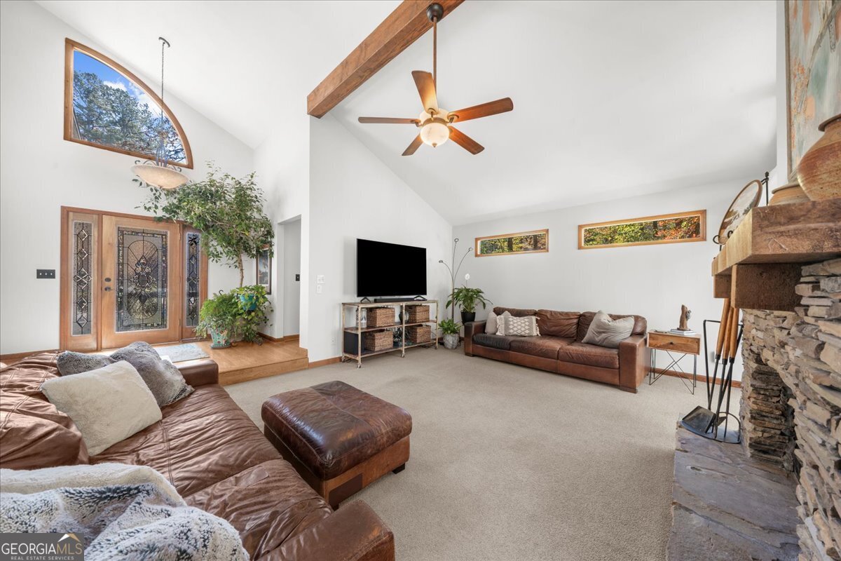 Loch Highland - Residential