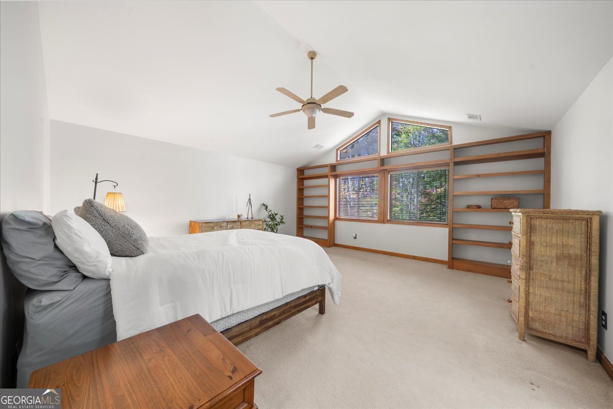 Loch Highland - Residential