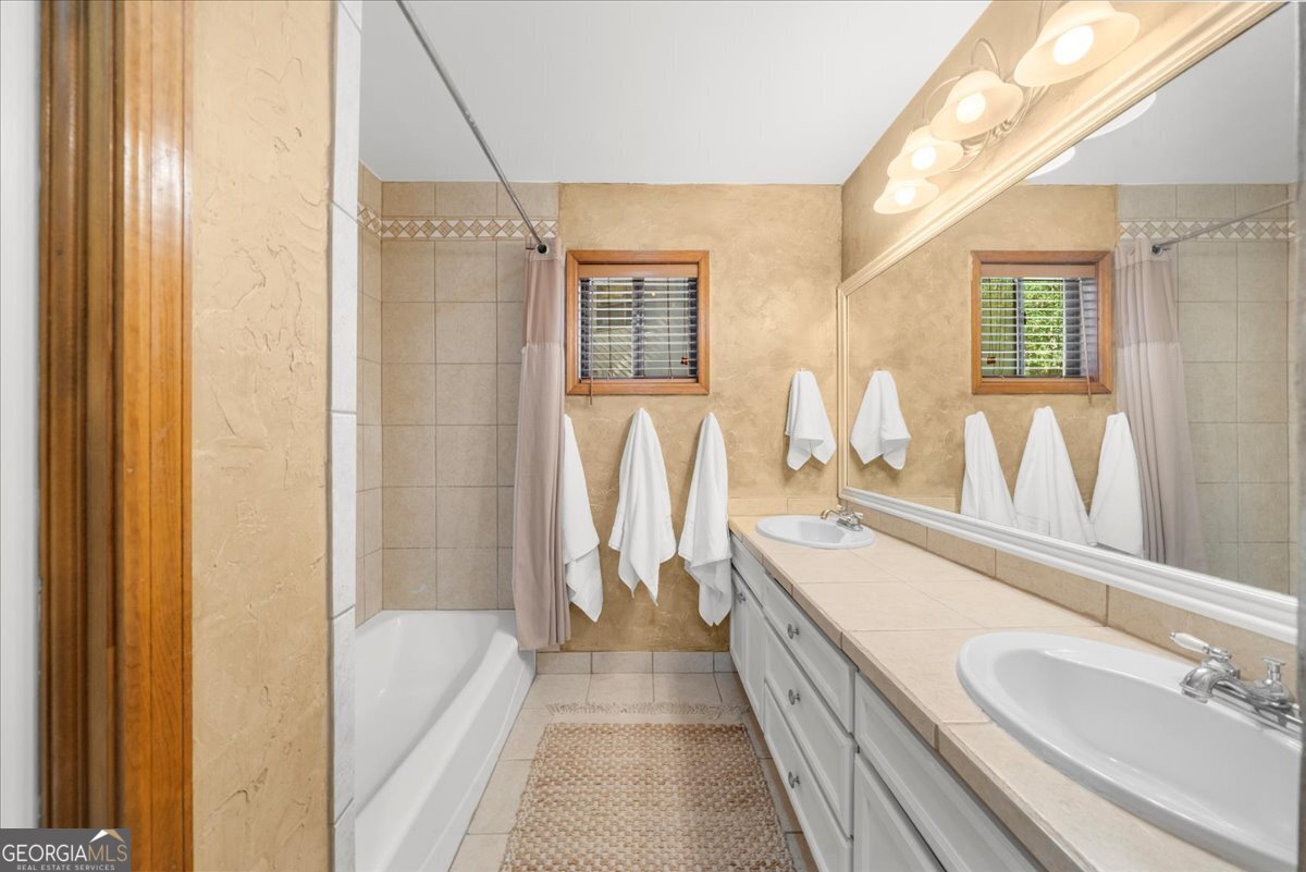 Loch Highland - Residential