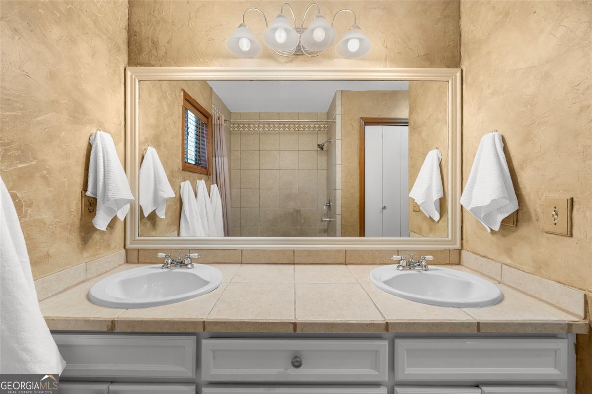 Loch Highland - Residential