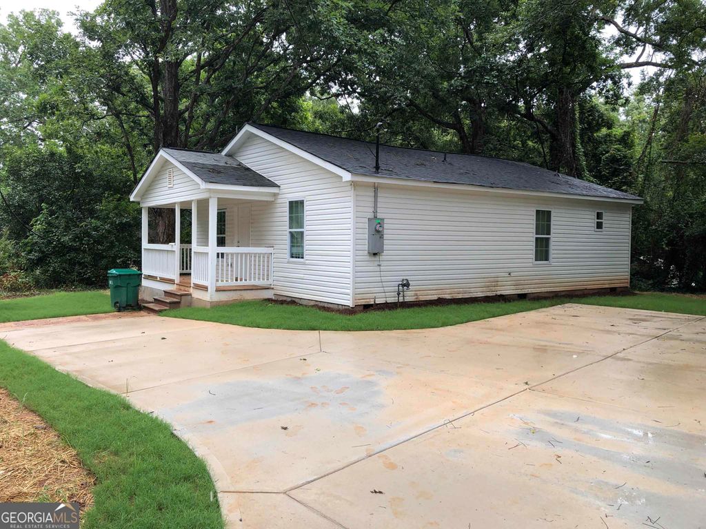 Photo of 133 Park Avenue, Milledgeville, GA 31061 (MLS # 10658076)