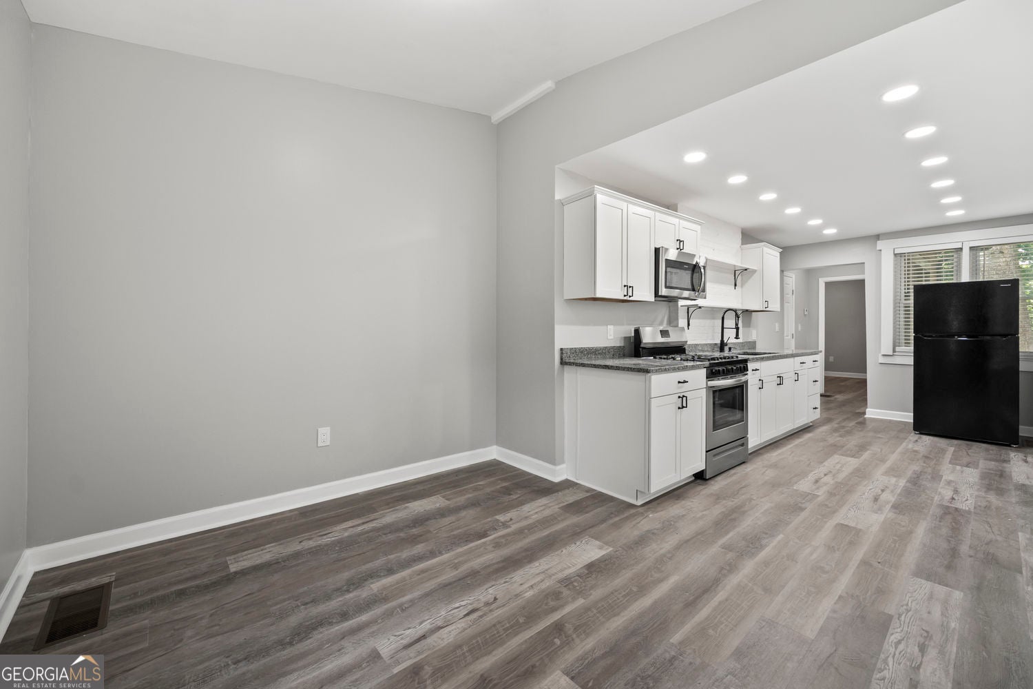 1126 Briarcliff PL NE 3