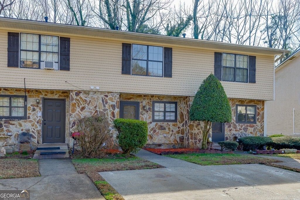 Photo of 2485 Hidden Cove Court #C, Gainesville, GA 30501 (MLS # 10668092)