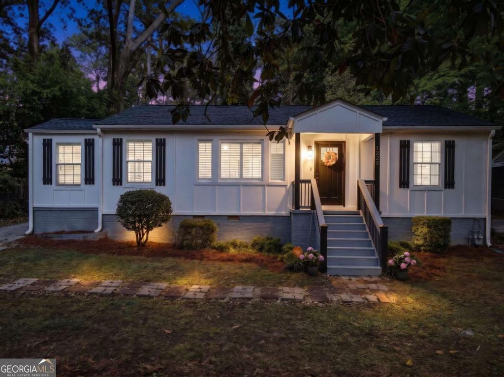 Photo of 1222 Elizabeth Avenue SW, Atlanta, GA 30310 (MLS # 10761457)