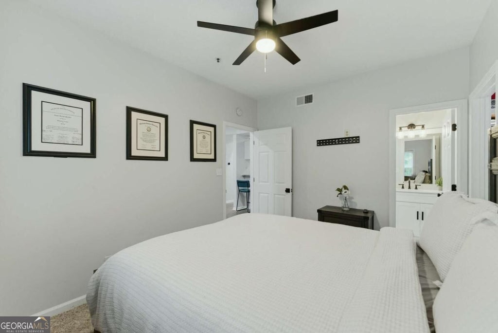 Photo of 1250 Parkwood Circle SE #1214, Atlanta, GA 30339 (MLS # 10837829)
