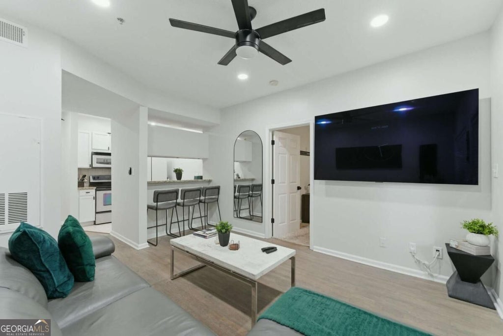 Photo of 1250 Parkwood Circle SE #1214, Atlanta, GA 30339 (MLS # 10837829)