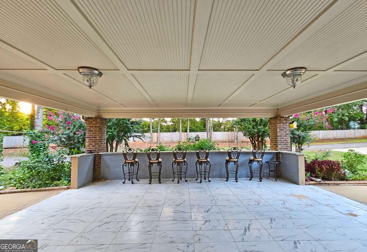 103 N Hidden Lake DR
